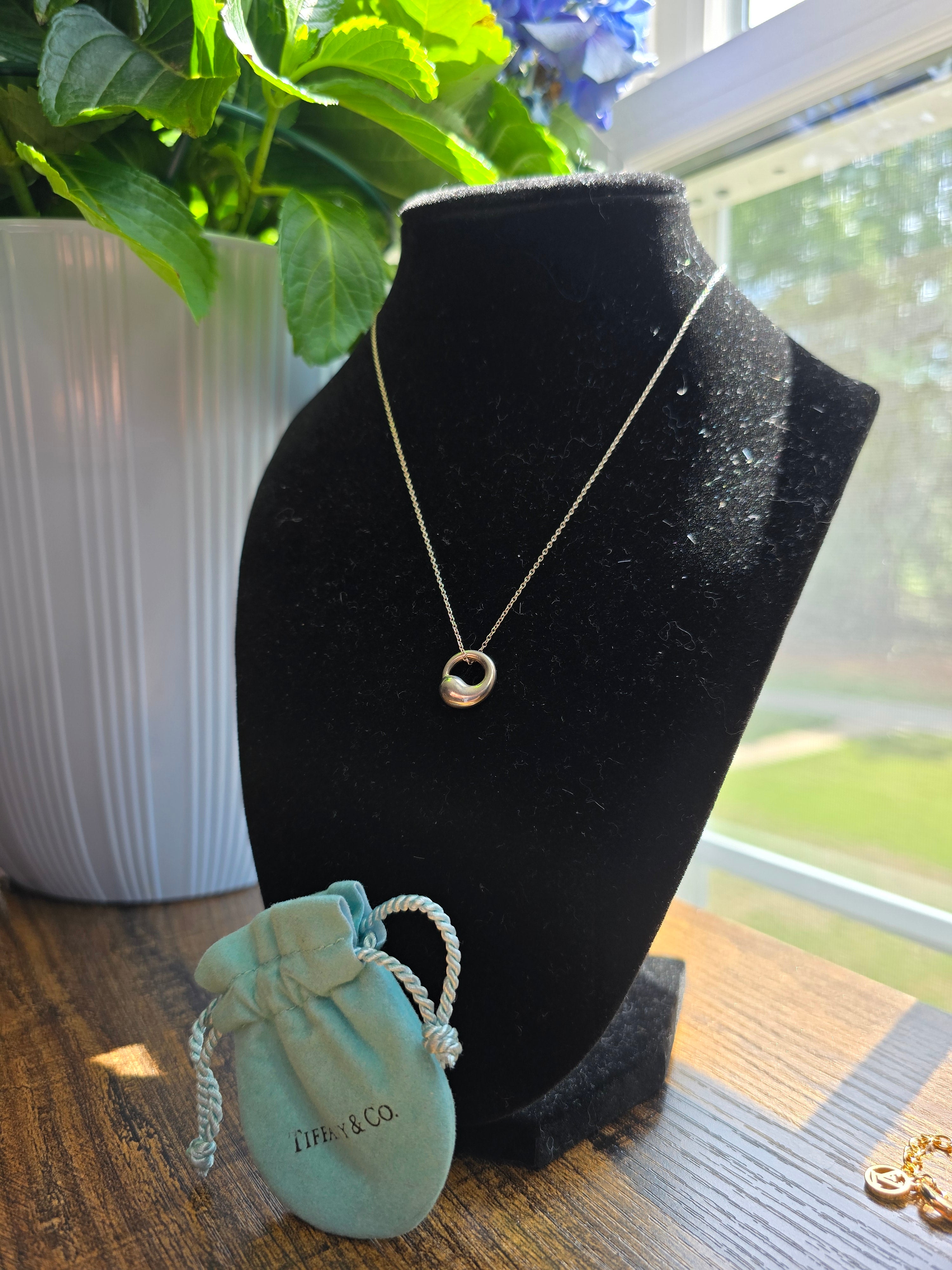 Authentic Tiffany & Co. Elsa Peretti Sterling Silver Eternal Circle Pendant Necklace