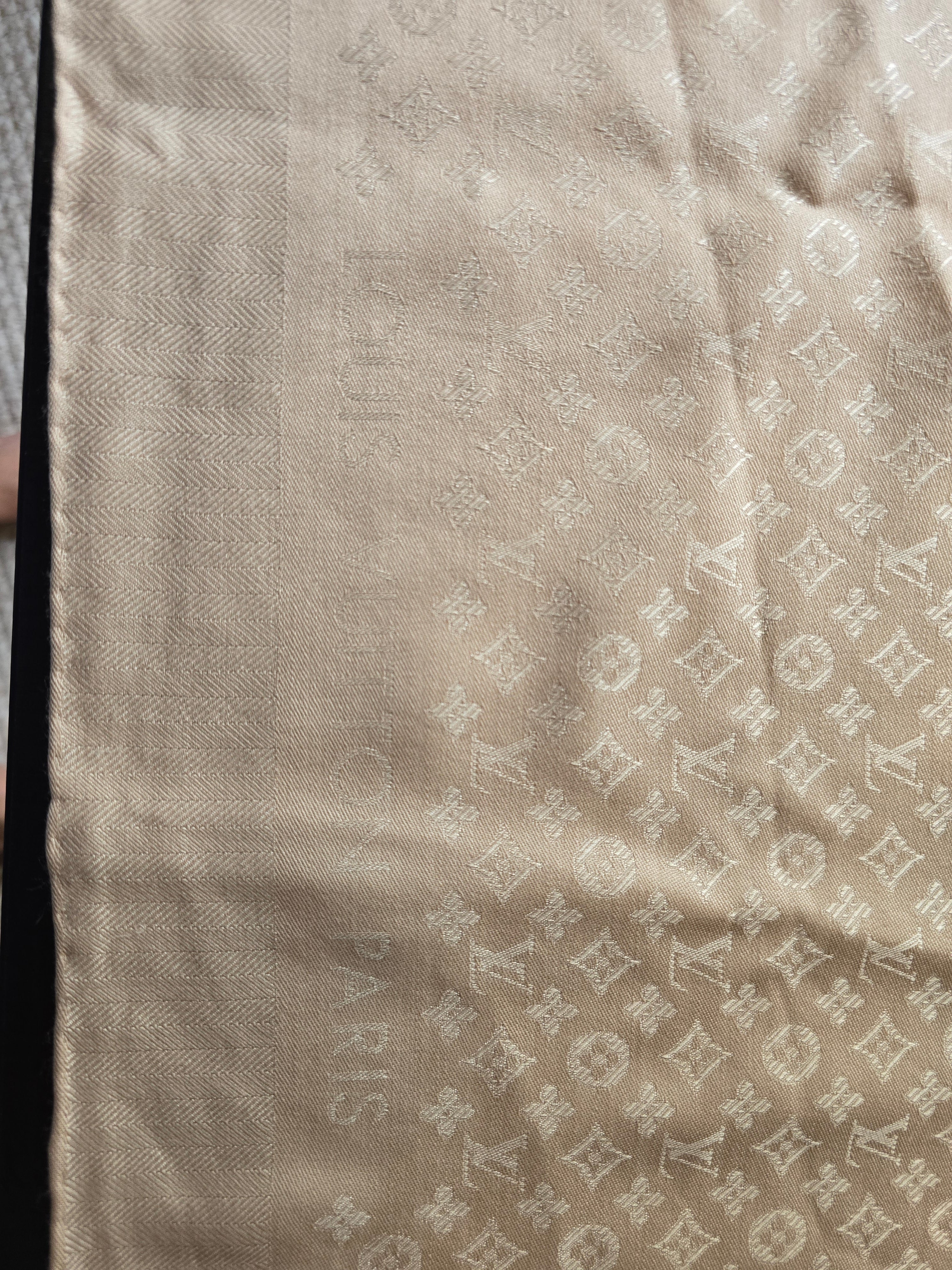 Authentic Louis Vuitton Evermore Shawl in the shade "Latte"