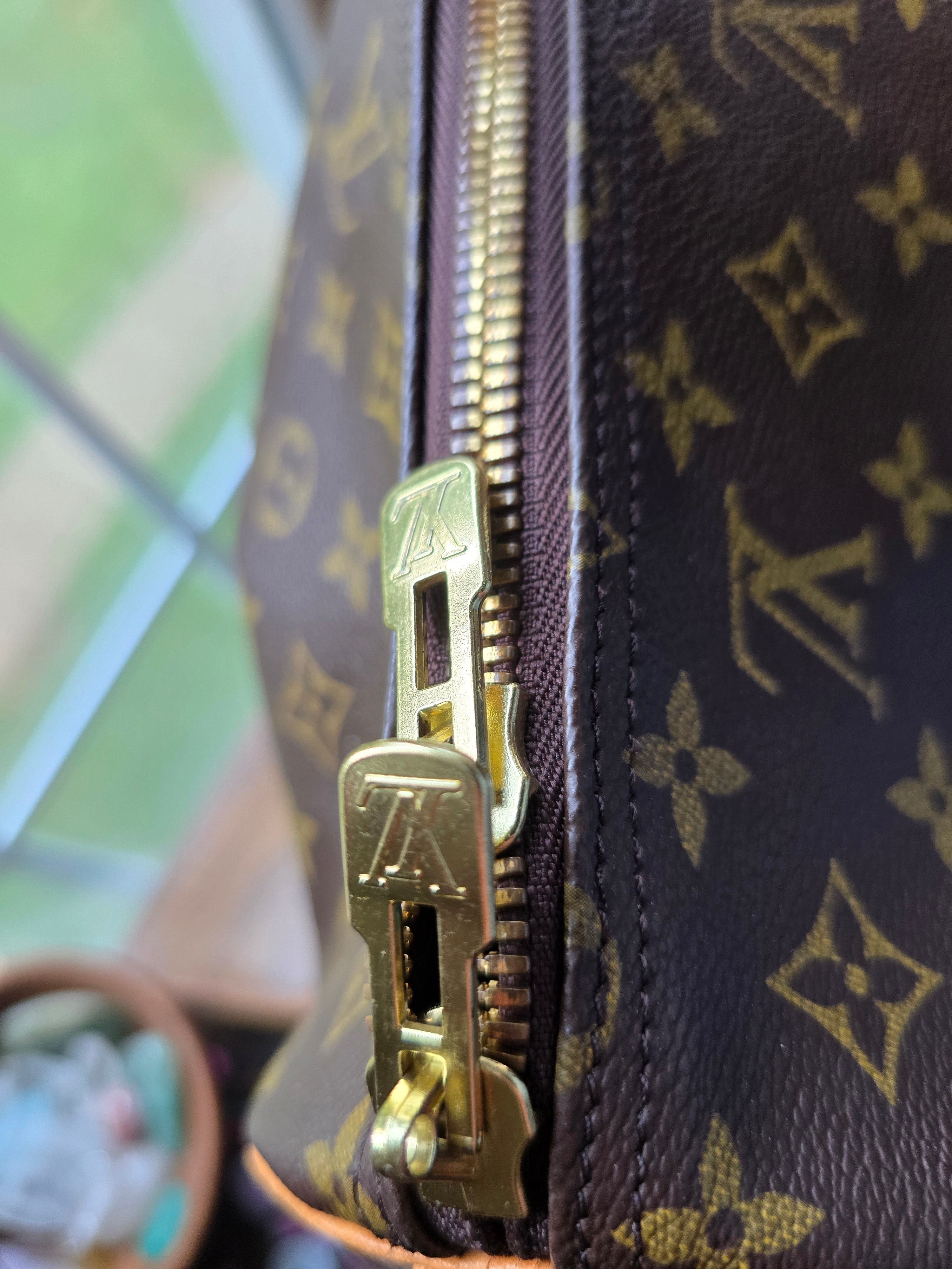Authentic Louis Vuitton Monogram Keepall 60 Travel Duffel