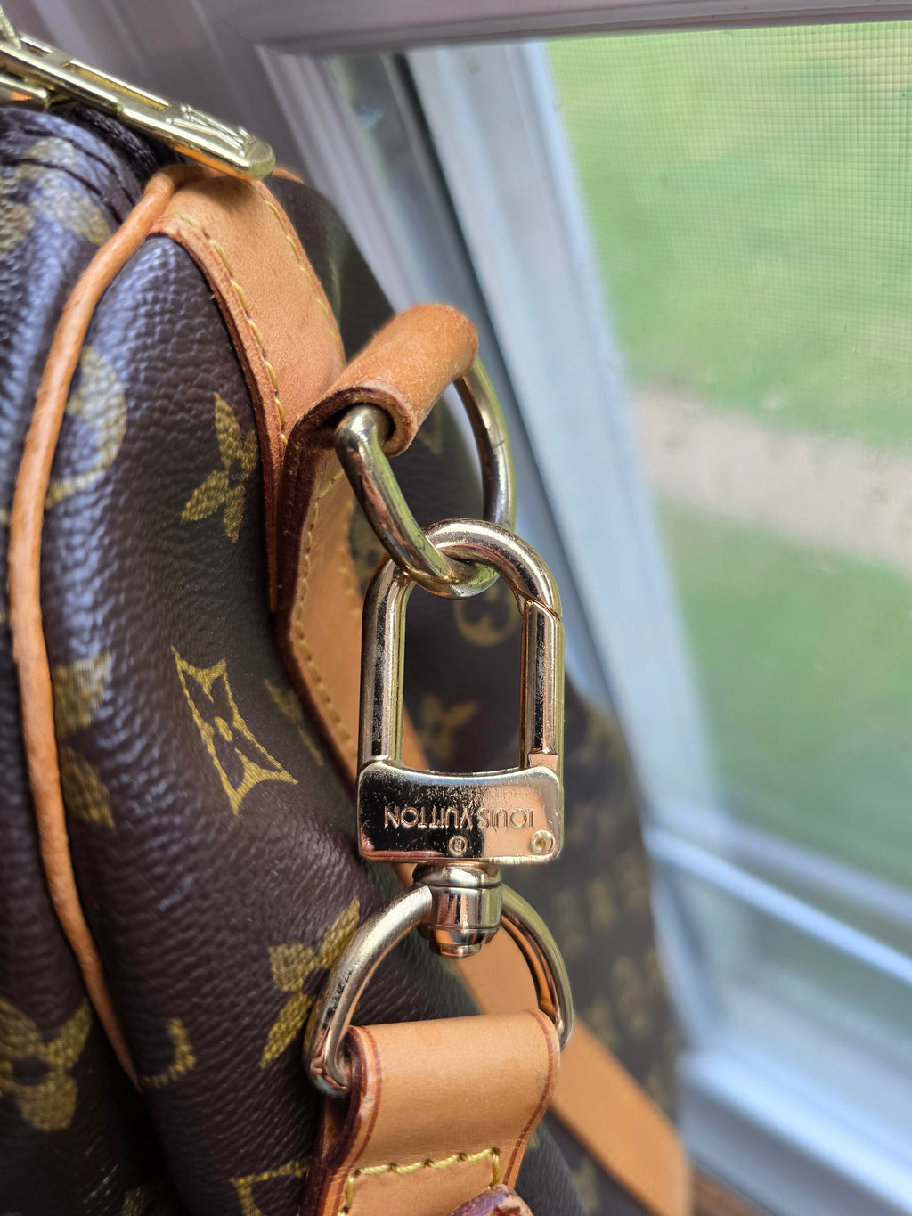 Authentic Louis Vuitton Monogram Keepall 60 Travel Duffel