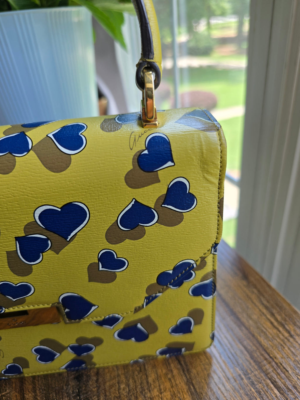 Authentic Gucci Shanghai Heartbeat Top Handle Bag