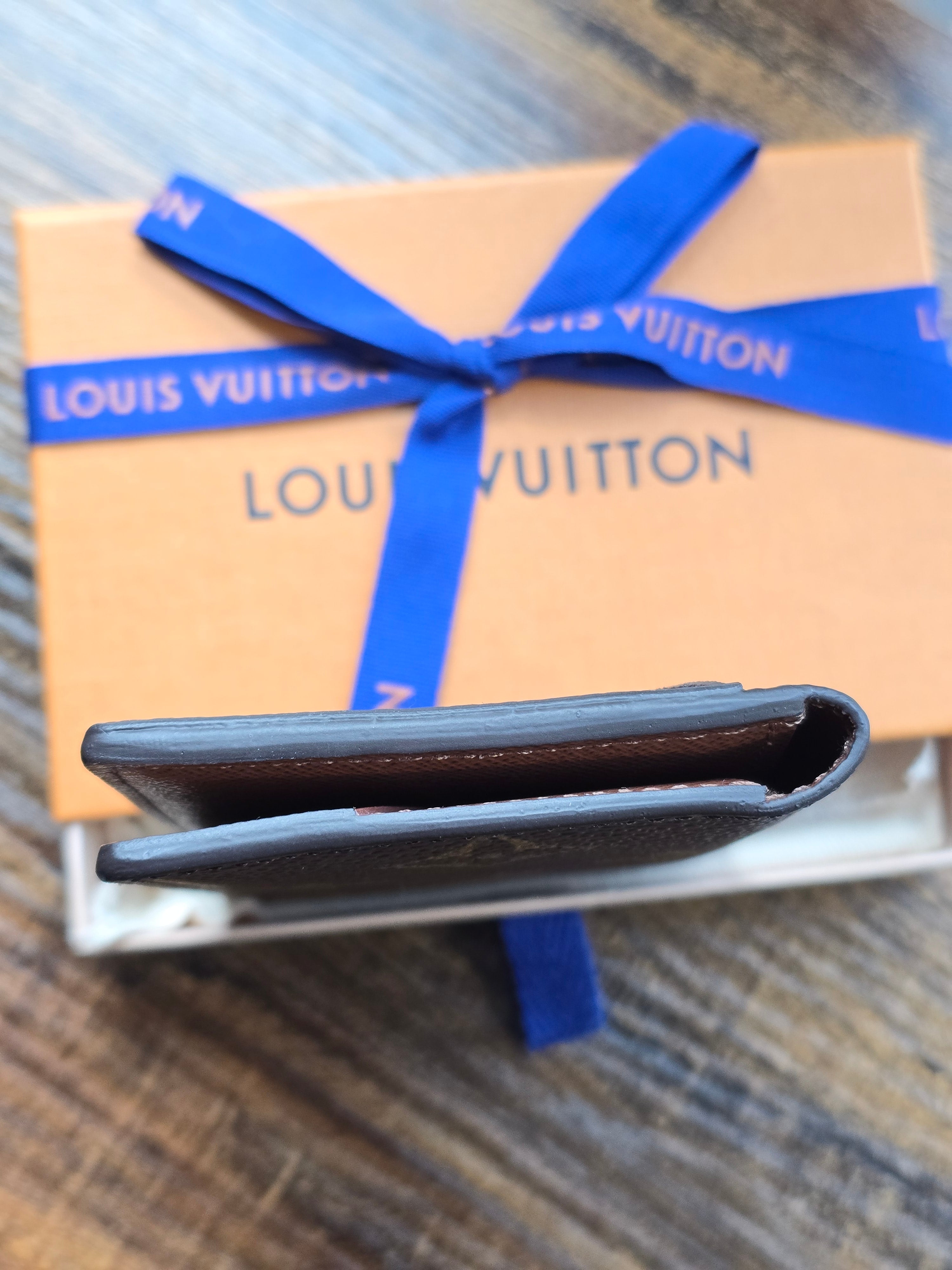 Authentic Louis Vuitton Pocket Organizer- Full Inclusion