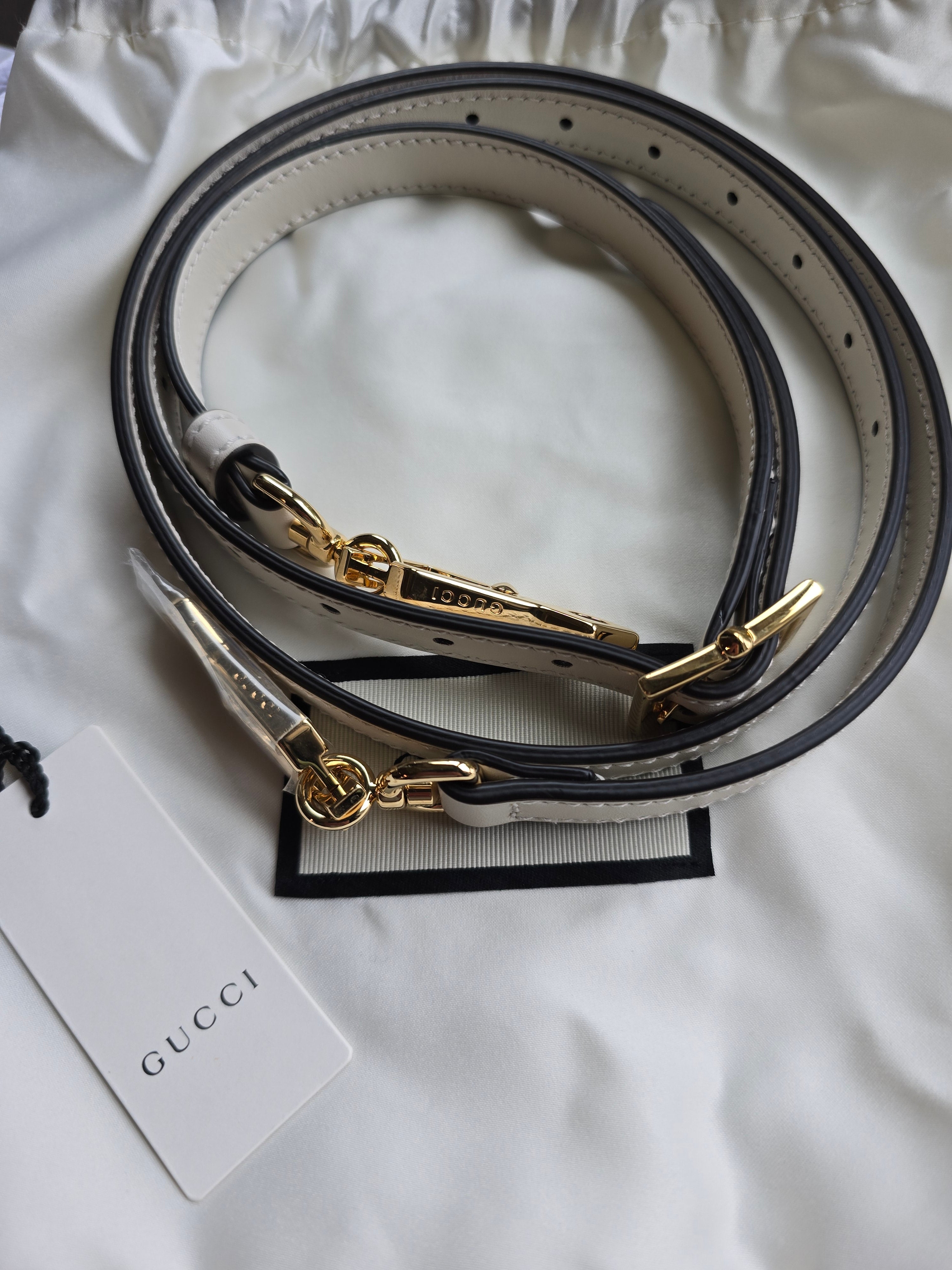 Authentic Gucci White Leather Crossbody/Shoulder Strap and Gold Hardware