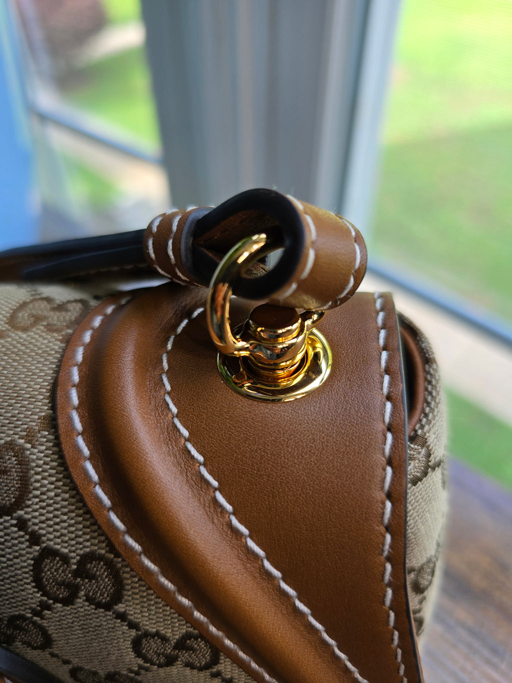 Authentic Gucci Blondie Small Shoulder Bag