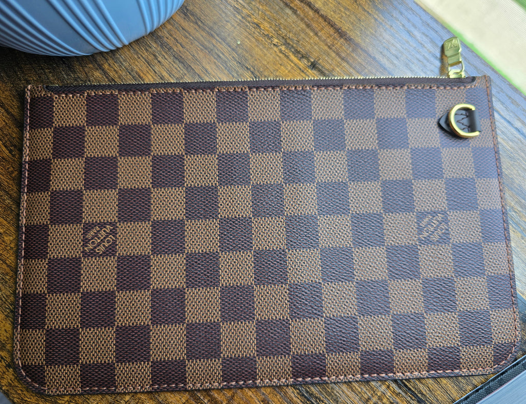 Louis Vuitton Damier Ebene Neverfull Pochette