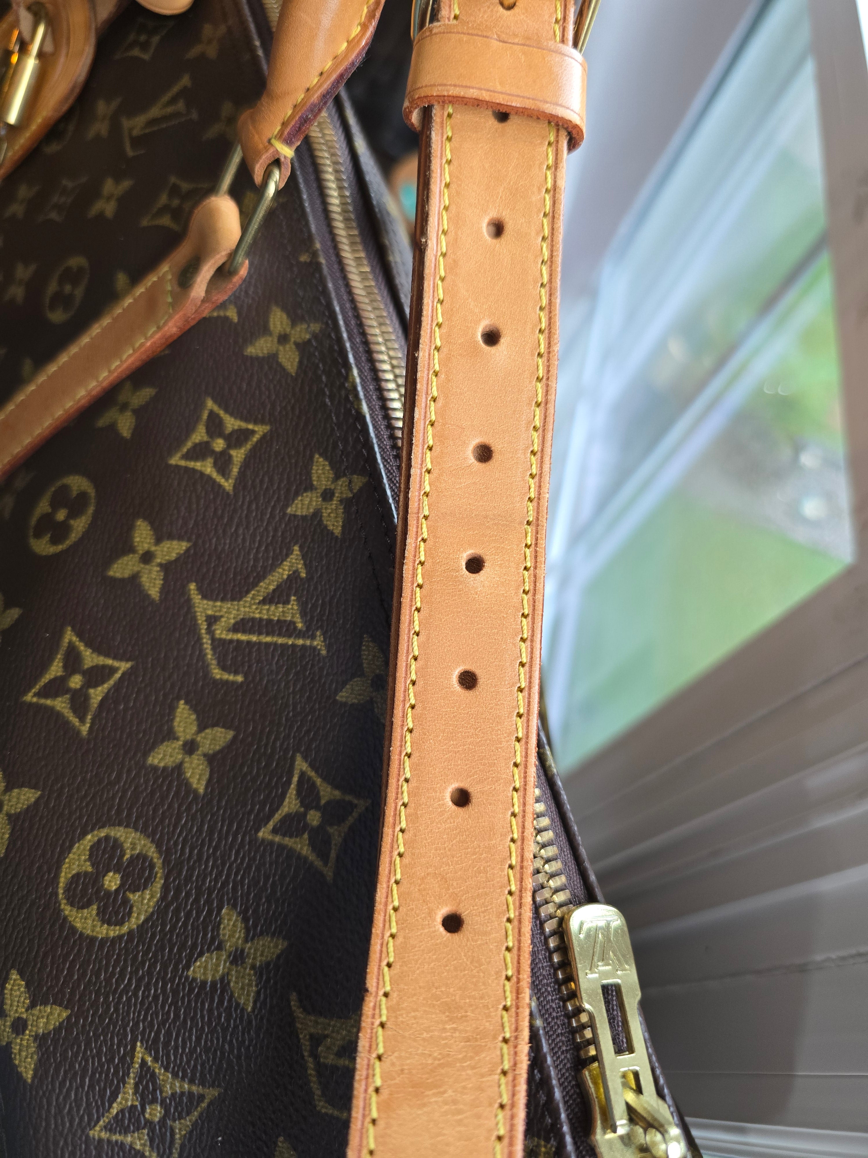 Authentic Louis Vuitton Monogram Keepall 60 Travel Duffel