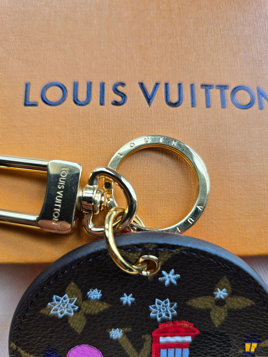 Authentic Louis Vuitton Monogram Illustre London Xmas Bag Charm & Key Holder AKIKO Limited Edition- Full Inclusion