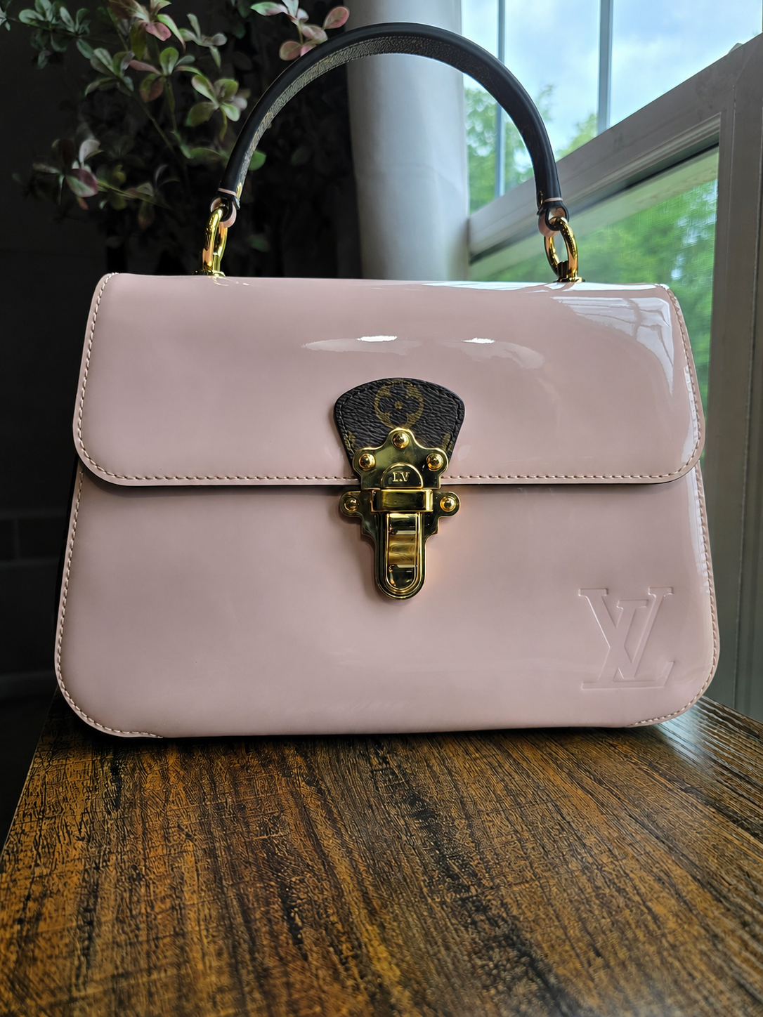 Authentic Louis Vuitton Cherrywood Vernis Leather Crossbody Bag (2019)